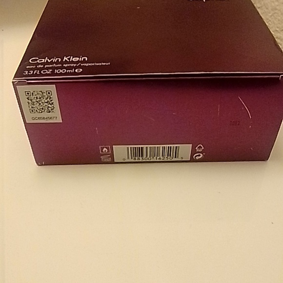 Perfume - Picture 5 of 5